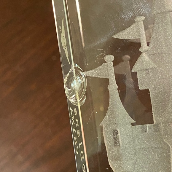 Disney Robert Guenther Etched Glass Paperweight DISNEY CASTLE Cinderella READ - Picture 2 of 6